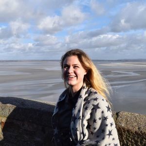 Meet your Posher, Madeleine